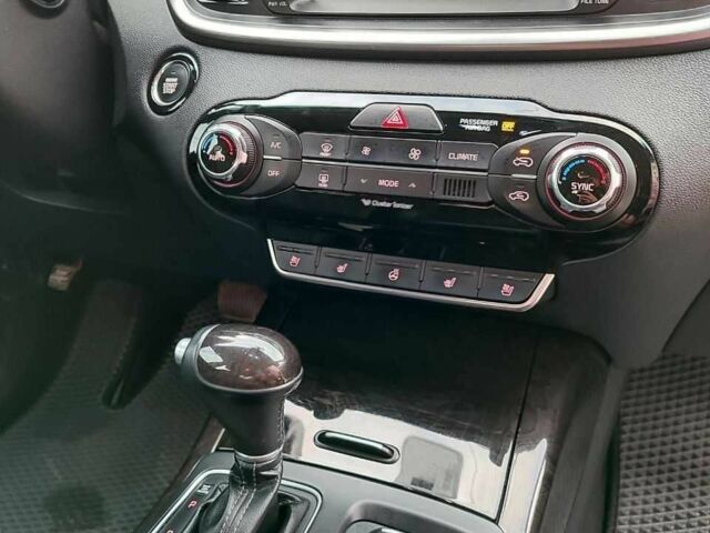 Сірий Кіа Соренто, об'ємом двигуна 2 л та пробігом 137 тис. км за 21000 $, фото 9 на Automoto.ua