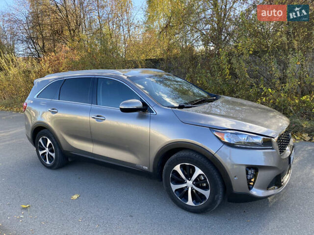 Серый Киа Соренто, объемом двигателя 3.34 л и пробегом 115 тыс. км за 15250 $, фото 1 на Automoto.ua