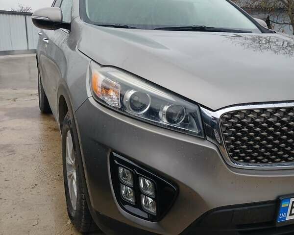 Серый Киа Соренто, объемом двигателя 2.36 л и пробегом 110 тыс. км за 14000 $, фото 4 на Automoto.ua