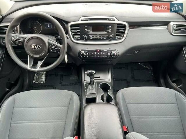 Серый Киа Соренто, объемом двигателя 2.36 л и пробегом 116 тыс. км за 19200 $, фото 14 на Automoto.ua