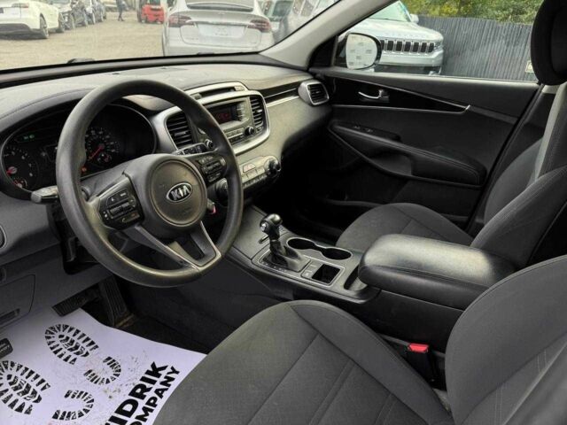 Сірий Кіа Соренто, об'ємом двигуна 2.4 л та пробігом 214 тис. км за 10900 $, фото 15 на Automoto.ua