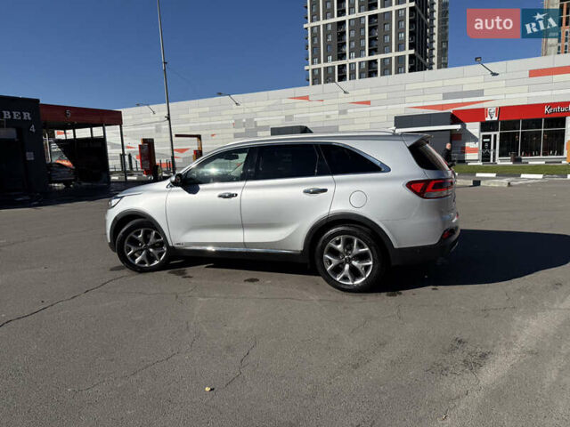 Сірий Кіа Соренто, об'ємом двигуна 2.2 л та пробігом 215 тис. км за 22500 $, фото 1 на Automoto.ua