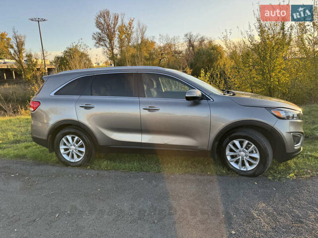 Серый Киа Соренто, объемом двигателя 2.4 л и пробегом 125 тыс. км за 14900 $, фото 7 на Automoto.ua