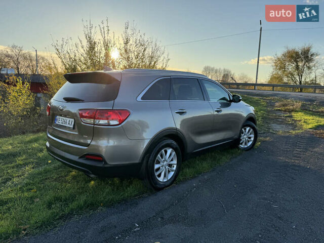 Серый Киа Соренто, объемом двигателя 2.4 л и пробегом 125 тыс. км за 14900 $, фото 13 на Automoto.ua