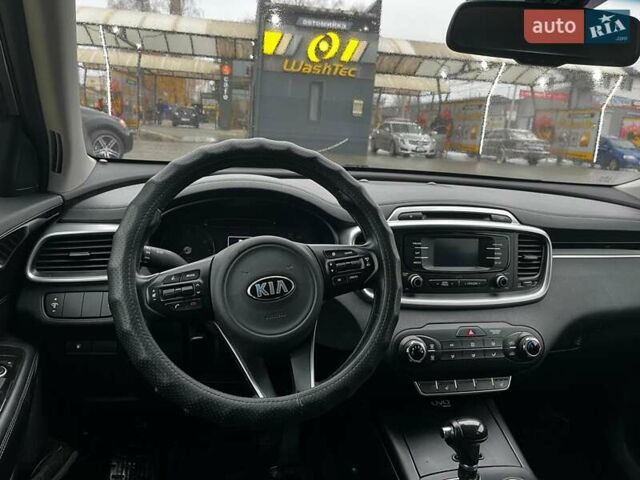 Серый Киа Соренто, объемом двигателя 2.36 л и пробегом 105 тыс. км за 16300 $, фото 6 на Automoto.ua