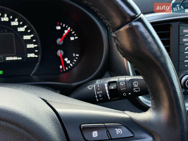 Сірий Кіа Соренто, об'ємом двигуна 2.2 л та пробігом 223 тис. км за 20750 $, фото 55 на Automoto.ua