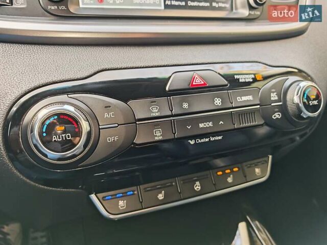 Сірий Кіа Соренто, об'ємом двигуна 2.2 л та пробігом 201 тис. км за 20500 $, фото 69 на Automoto.ua