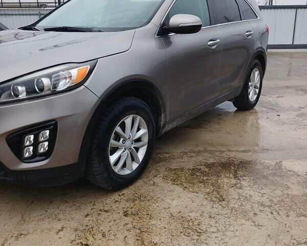 Серый Киа Соренто, объемом двигателя 2.36 л и пробегом 110 тыс. км за 14000 $, фото 1 на Automoto.ua