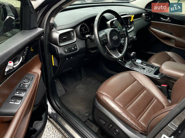 Сірий Кіа Соренто, об'ємом двигуна 2 л та пробігом 90 тис. км за 21900 $, фото 6 на Automoto.ua