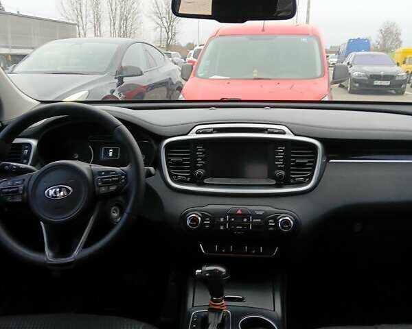 Серый Киа Соренто, объемом двигателя 2.4 л и пробегом 230 тыс. км за 14800 $, фото 6 на Automoto.ua