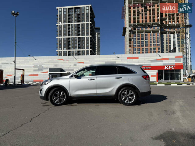 Сірий Кіа Соренто, об'ємом двигуна 2.2 л та пробігом 215 тис. км за 22500 $, фото 2 на Automoto.ua
