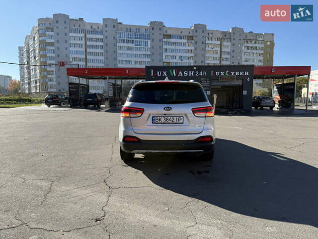 Сірий Кіа Соренто, об'ємом двигуна 2.2 л та пробігом 215 тис. км за 22500 $, фото 17 на Automoto.ua