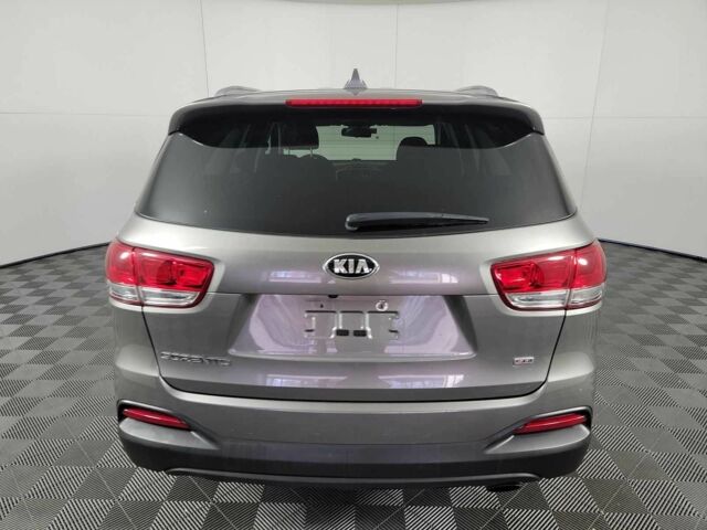 Сірий Кіа Соренто, об'ємом двигуна 0 л та пробігом 142 тис. км за 10400 $, фото 4 на Automoto.ua