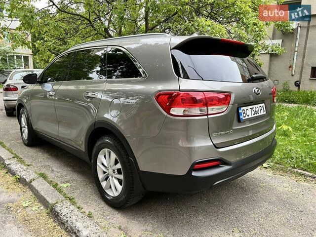Серый Киа Соренто, объемом двигателя 2.4 л и пробегом 180 тыс. км за 14900 $, фото 31 на Automoto.ua