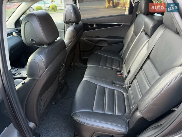 Сірий Кіа Соренто, об'ємом двигуна 2.2 л та пробігом 223 тис. км за 20750 $, фото 81 на Automoto.ua