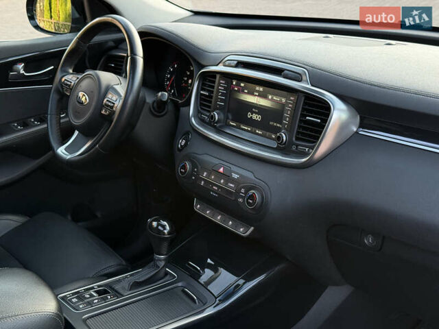 Сірий Кіа Соренто, об'ємом двигуна 2.2 л та пробігом 223 тис. км за 20750 $, фото 101 на Automoto.ua