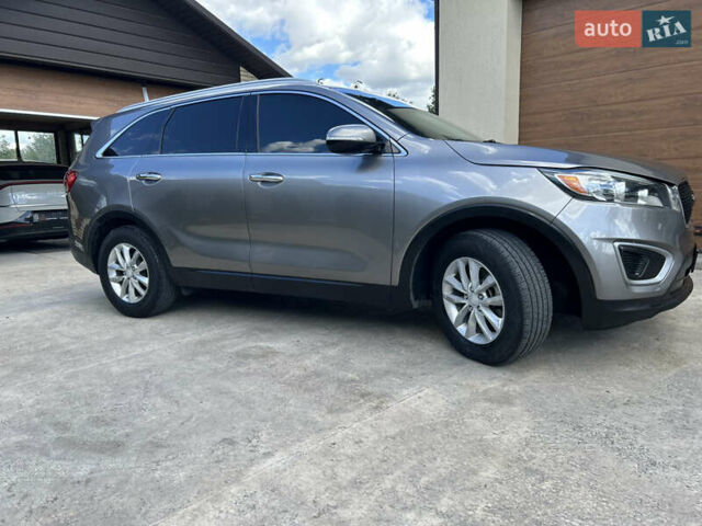 Серый Киа Соренто, объемом двигателя 2.36 л и пробегом 188 тыс. км за 14999 $, фото 3 на Automoto.ua