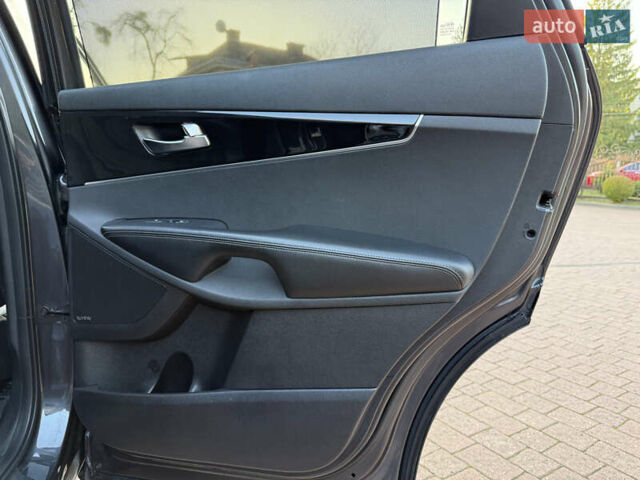 Сірий Кіа Соренто, об'ємом двигуна 2.2 л та пробігом 223 тис. км за 20750 $, фото 92 на Automoto.ua