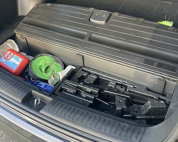 Сірий Кіа Соренто, об'ємом двигуна 2 л та пробігом 140 тис. км за 18200 $, фото 9 на Automoto.ua
