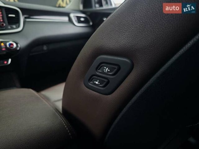 Серый Киа Соренто, объемом двигателя 2.2 л и пробегом 135 тыс. км за 21700 $, фото 21 на Automoto.ua