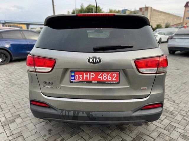 Сірий Кіа Соренто, об'ємом двигуна 2.4 л та пробігом 214 тис. км за 10900 $, фото 6 на Automoto.ua