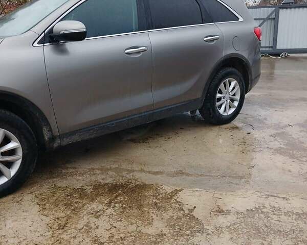 Серый Киа Соренто, объемом двигателя 2.36 л и пробегом 110 тыс. км за 14000 $, фото 2 на Automoto.ua