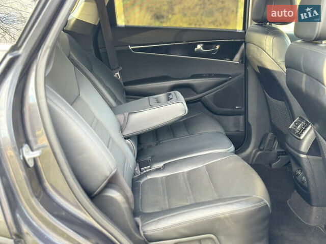 Серый Киа Соренто, объемом двигателя 2.2 л и пробегом 149 тыс. км за 21000 $, фото 72 на Automoto.ua