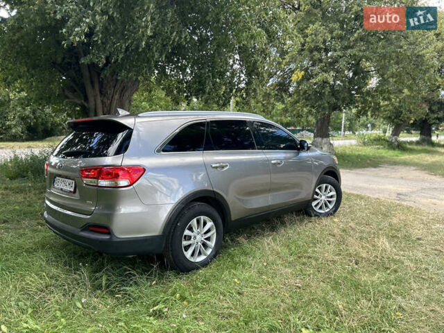 Серый Киа Соренто, объемом двигателя 2.36 л и пробегом 188 тыс. км за 14999 $, фото 26 на Automoto.ua