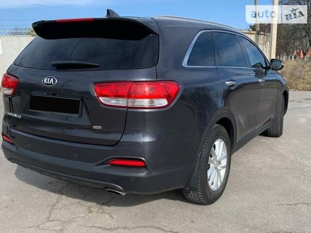 Серый Киа Соренто, объемом двигателя 2.36 л и пробегом 120 тыс. км за 18500 $, фото 3 на Automoto.ua