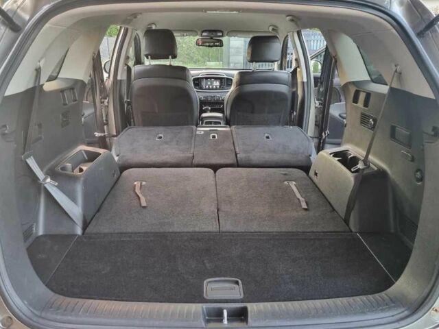 Серый Киа Соренто, объемом двигателя 3.3 л и пробегом 113 тыс. км за 11200 $, фото 11 на Automoto.ua