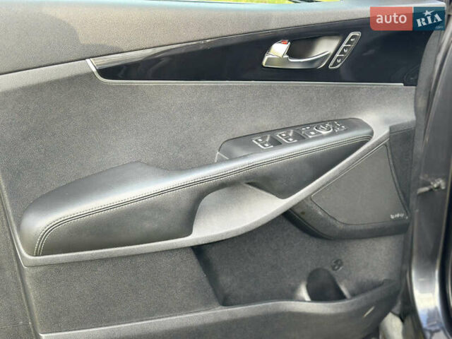 Серый Киа Соренто, объемом двигателя 2.2 л и пробегом 149 тыс. км за 21000 $, фото 45 на Automoto.ua