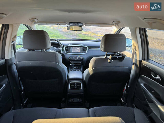 Серый Киа Соренто, объемом двигателя 2.4 л и пробегом 125 тыс. км за 14900 $, фото 16 на Automoto.ua