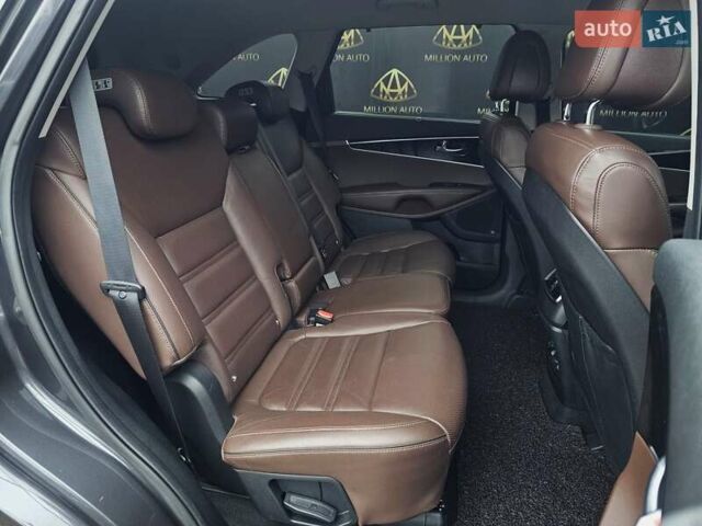 Серый Киа Соренто, объемом двигателя 2.2 л и пробегом 135 тыс. км за 21700 $, фото 13 на Automoto.ua