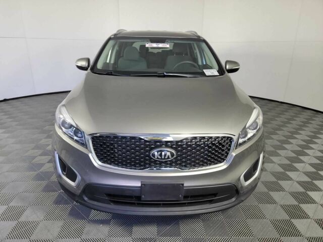 Сірий Кіа Соренто, об'ємом двигуна 0 л та пробігом 142 тис. км за 10400 $, фото 1 на Automoto.ua