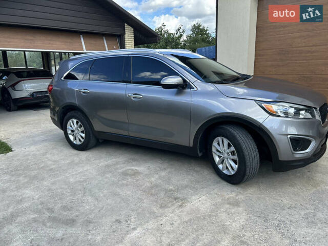 Серый Киа Соренто, объемом двигателя 2.36 л и пробегом 188 тыс. км за 14999 $, фото 2 на Automoto.ua