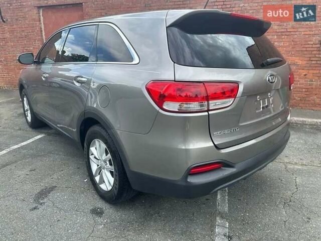 Серый Киа Соренто, объемом двигателя 2.36 л и пробегом 116 тыс. км за 19200 $, фото 7 на Automoto.ua