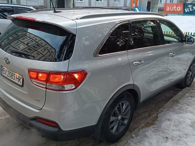 Серый Киа Соренто, объемом двигателя 2.36 л и пробегом 100 тыс. км за 14999 $, фото 5 на Automoto.ua