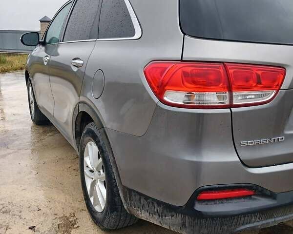 Серый Киа Соренто, объемом двигателя 2.36 л и пробегом 110 тыс. км за 14000 $, фото 3 на Automoto.ua