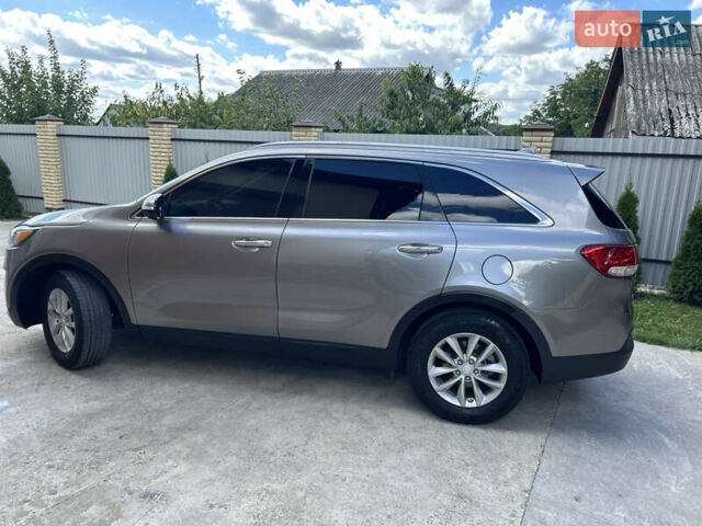 Серый Киа Соренто, объемом двигателя 2.36 л и пробегом 188 тыс. км за 14999 $, фото 10 на Automoto.ua