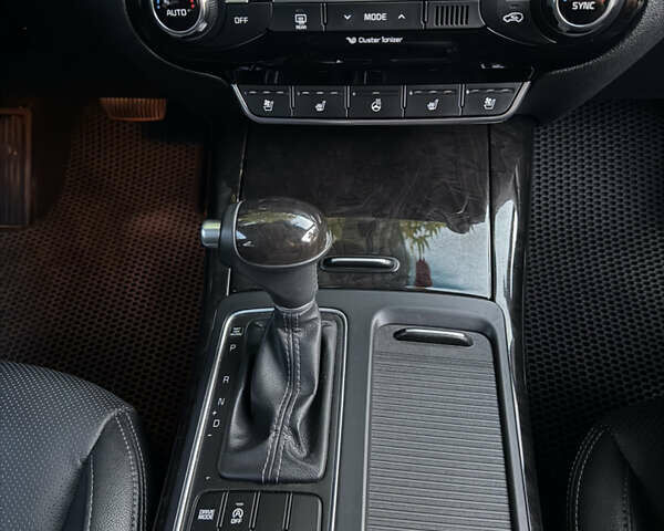 Серый Киа Соренто, объемом двигателя 2 л и пробегом 142 тыс. км за 19300 $, фото 14 на Automoto.ua