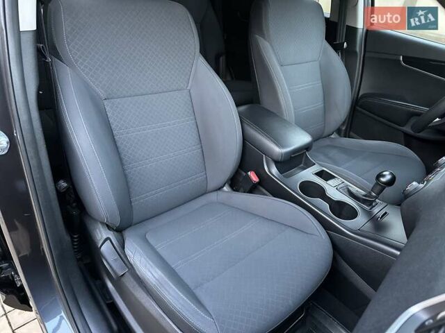 Серый Киа Соренто, объемом двигателя 2.36 л и пробегом 108 тыс. км за 14700 $, фото 25 на Automoto.ua