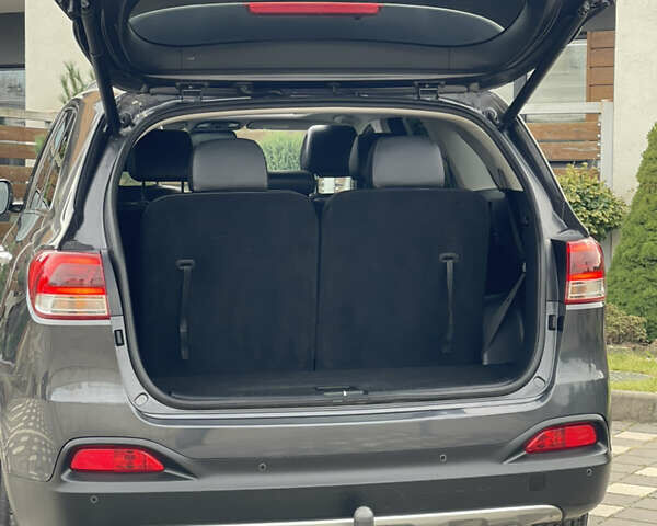 Серый Киа Соренто, объемом двигателя 2.2 л и пробегом 253 тыс. км за 18999 $, фото 78 на Automoto.ua