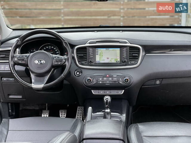 Серый Киа Соренто, объемом двигателя 2.2 л и пробегом 253 тыс. км за 18999 $, фото 166 на Automoto.ua