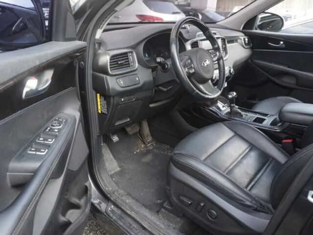 Сірий Кіа Соренто, об'ємом двигуна 2.2 л та пробігом 126 тис. км за 5300 $, фото 2 на Automoto.ua