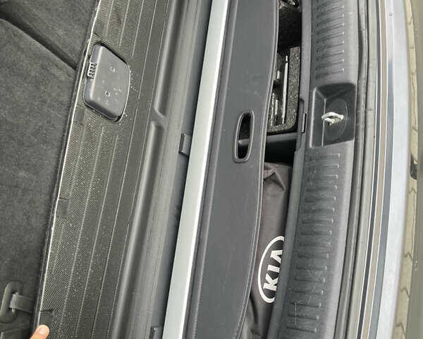 Сірий Кіа Соренто, об'ємом двигуна 2.2 л та пробігом 253 тис. км за 18999 $, фото 85 на Automoto.ua