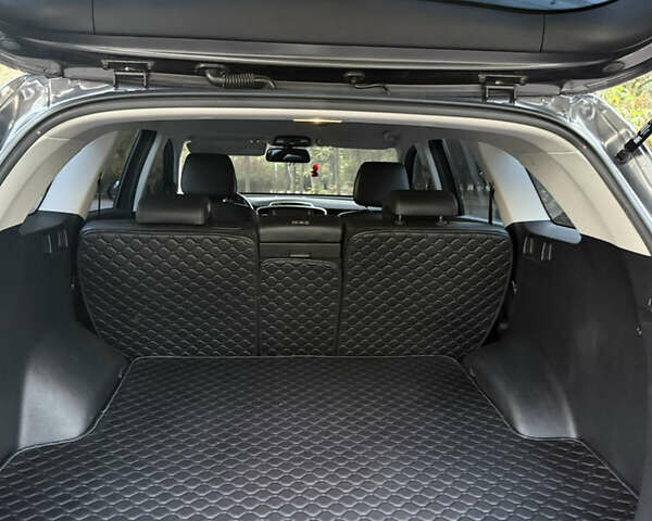 Серый Киа Соренто, объемом двигателя 2 л и пробегом 142 тыс. км за 19300 $, фото 6 на Automoto.ua