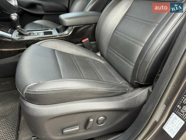 Серый Киа Соренто, объемом двигателя 2 л и пробегом 142 тыс. км за 21100 $, фото 7 на Automoto.ua