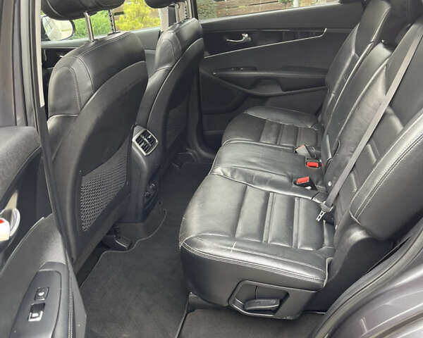 Сірий Кіа Соренто, об'ємом двигуна 2.2 л та пробігом 253 тис. км за 18999 $, фото 112 на Automoto.ua