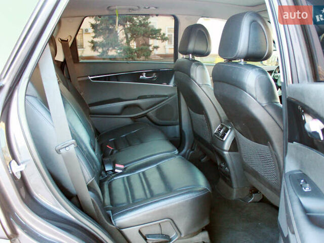 Серый Киа Соренто, объемом двигателя 2.2 л и пробегом 187 тыс. км за 22000 $, фото 27 на Automoto.ua