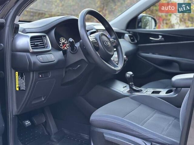Серый Киа Соренто, объемом двигателя 2.36 л и пробегом 108 тыс. км за 14700 $, фото 22 на Automoto.ua